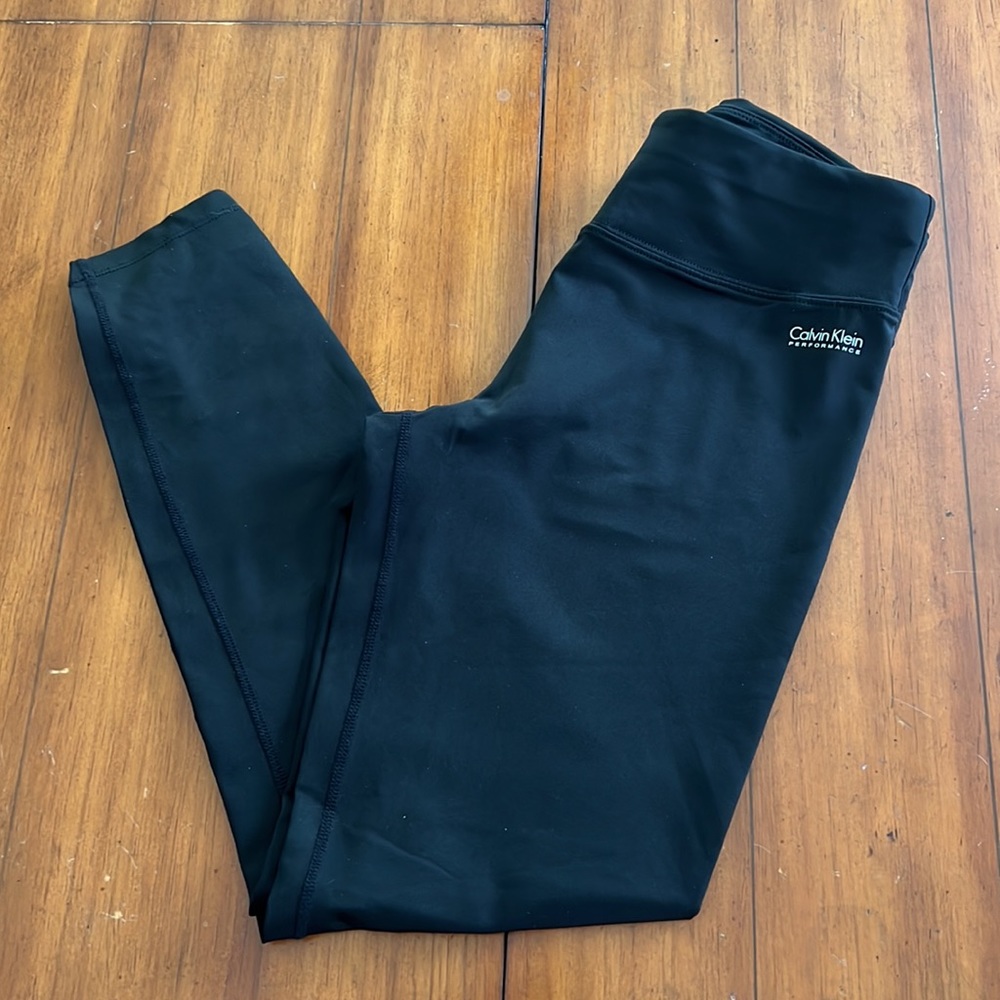 CALVIN KLEIN - workout performance leggings. Size M. New without tags.